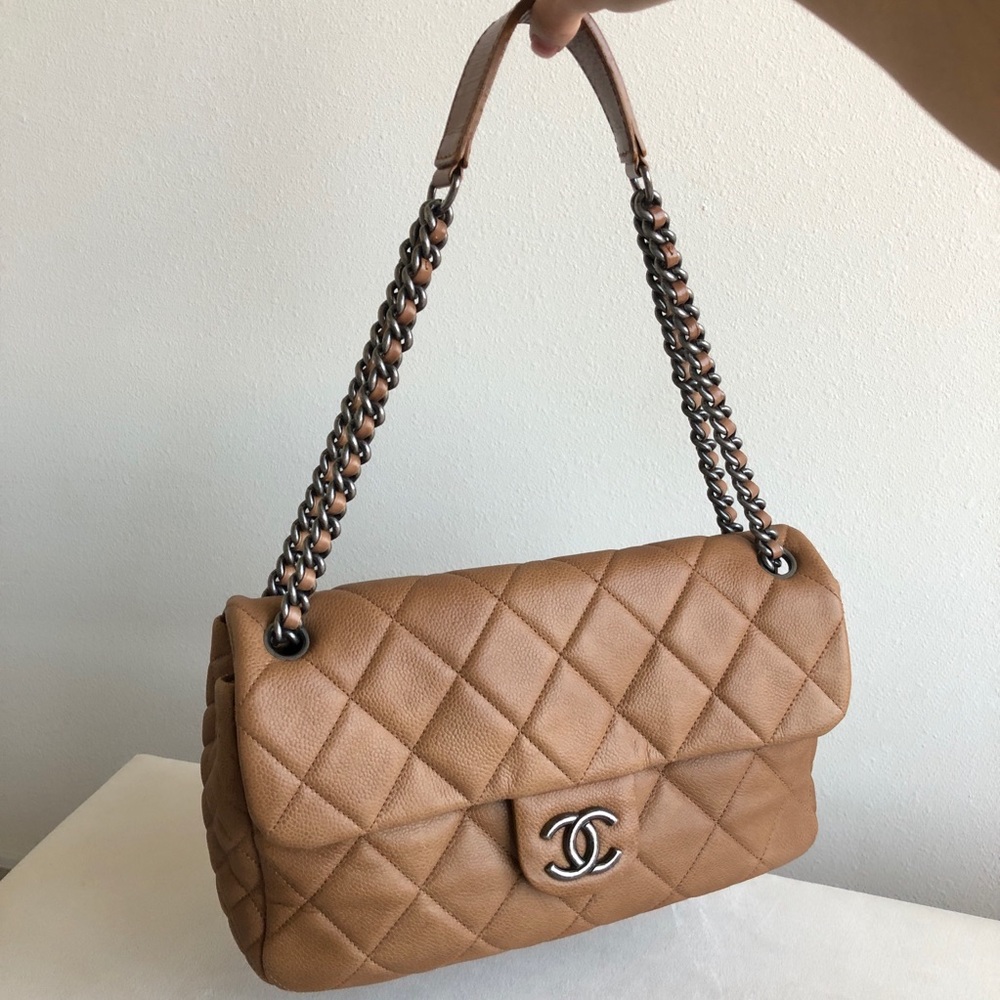 Chanel brown caviar flap - Picture 8 of 16